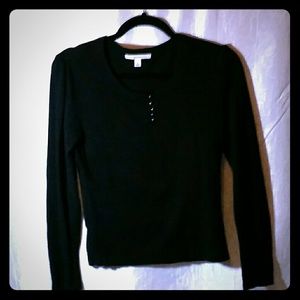 Black sweater with long sleeves and collar